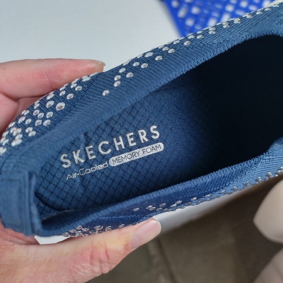 SKECHERS WOMENS SIZE 8.5 POPPY STUDDED AFFAIR SNEAKER CASUAL COMFORT SLIP ON - Picture 7 of 11